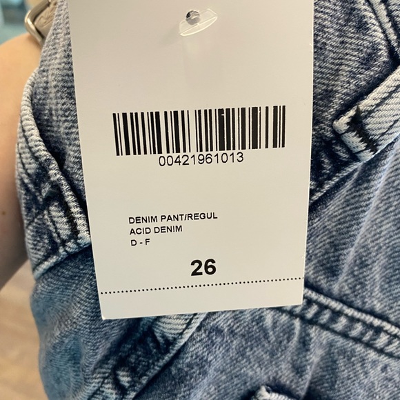 Forever 21 Mom Jeans - Picture 4 of 4